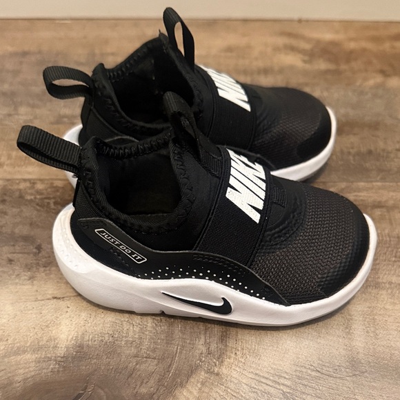Nike Kids Flex Runner 4 slip-on sneakers - Black/White - 5C - Picture 3 of 6